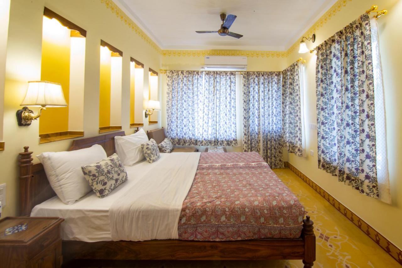 Hotel Jai Niwas Jaipur Exteriör bild