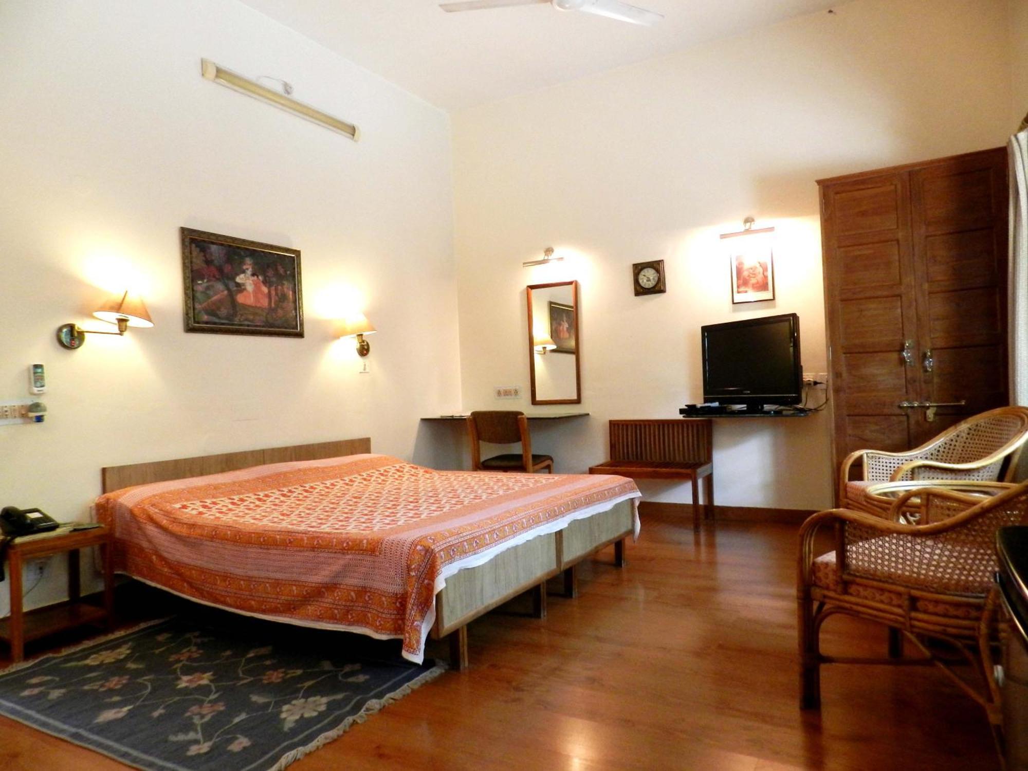 Hotel Jai Niwas Jaipur Exteriör bild